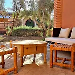 Appartement Familiale A Marrakech Jardin Piscine Lac Et Parc Pour Enfants